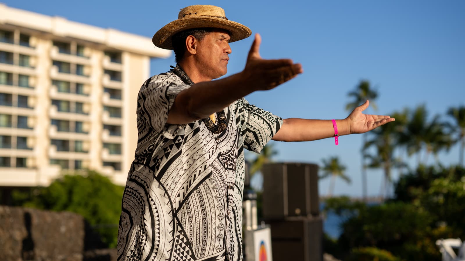 Naiwi Teruya - Maui Music and Food Experience